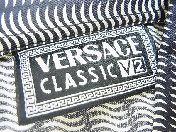 実際に弊社で買取させて頂いたVERSACE CLASSIC/ヴェルサーチクラシック 総柄長袖シャツ 38/15の画像 2枚目