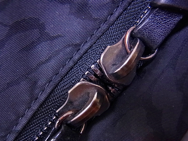 実際に弊社で買取させて頂いたGIVENCHY/ジバンシィ[8万↑]レオパード柄 リュックサック 黒の画像 5枚目