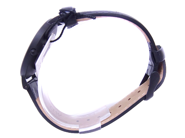 実際に弊社で買取させて頂いた[未使用]ダニエルウェリントン×バーニーズ別注限定モデル腕時計の画像 2枚目