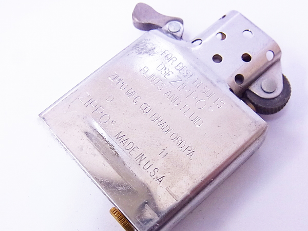 実際に弊社で買取させて頂いたZIPPO/ジッポー×LION HEART ハウル彫刻 シルバー 2011年製の画像 7枚目