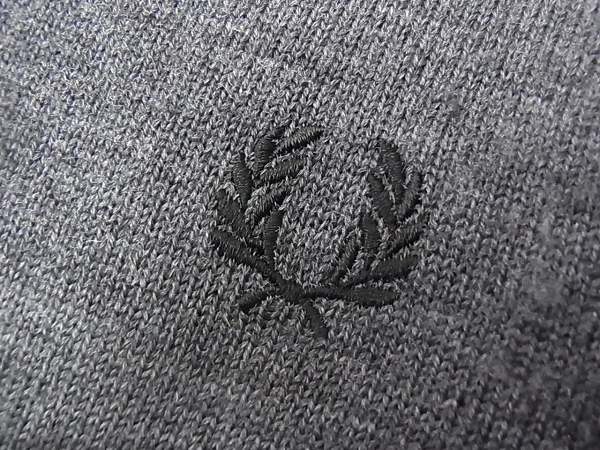 実際に弊社で買取させて頂いたFRED PERRY/フレッドペリー ウールセーター/Vネック グレー Sの画像 3枚目