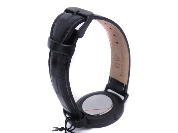 実際に弊社で買取させて頂いた[未使用]ダニエルウェリントン×バーニーズ別注限定モデル腕時計の画像 3枚目