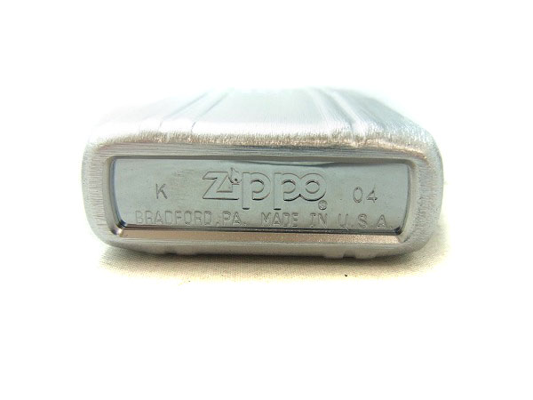 実際に弊社で買取させて頂いたzippo/ジッポー ZERO HALLIBURTON/ゼロハリバートン 銀/04年製の画像 4枚目