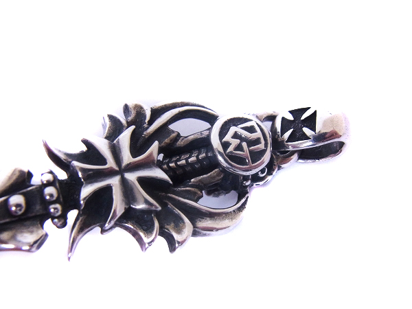 実際に弊社で買取させて頂いたトラヴィスワーカー【12万↑】キングウイングダガーペンダントの画像 6枚目