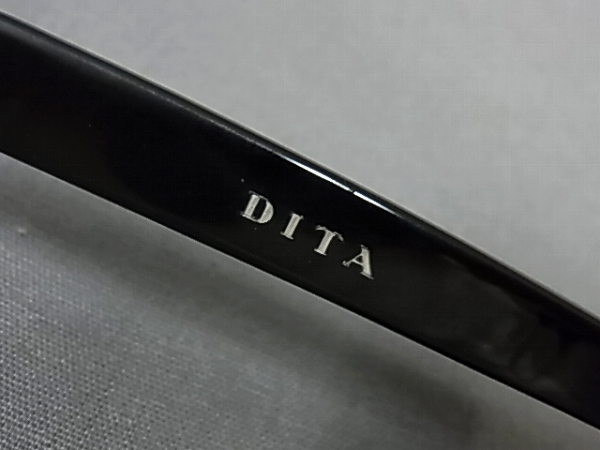 実際に弊社で買取させて頂いたDITA/ディータ Lever ツートーンメガネフレーム 伊達 黒×クリアの画像 6枚目