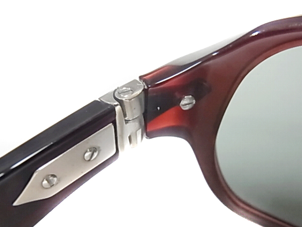 実際に弊社で買取させて頂いたpersol/ペルソール 2864-S 685/31 サングラス エンジ系の画像 5枚目