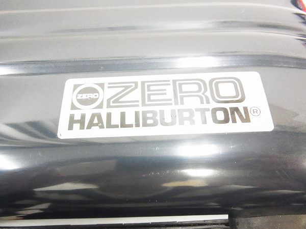 実際に弊社で買取させて頂いたZERO HALLIBURTON/ゼロハリバートン　アタッシュケース 紺の画像 5枚目