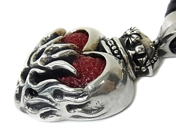 実際に弊社で買取させて頂いたレザーズ＆トレジャーズ[ギャラ付]フレイムハート ネックレスの画像 1枚目