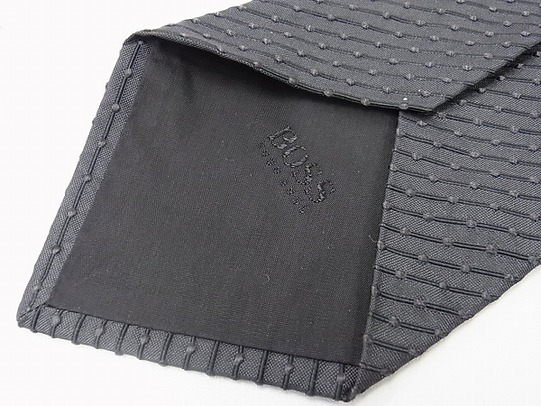 実際に弊社で買取させて頂いたHUGO BOSS/ヒューゴボス ドット＆ストライプ柄 ネクタイ 灰系の画像 3枚目