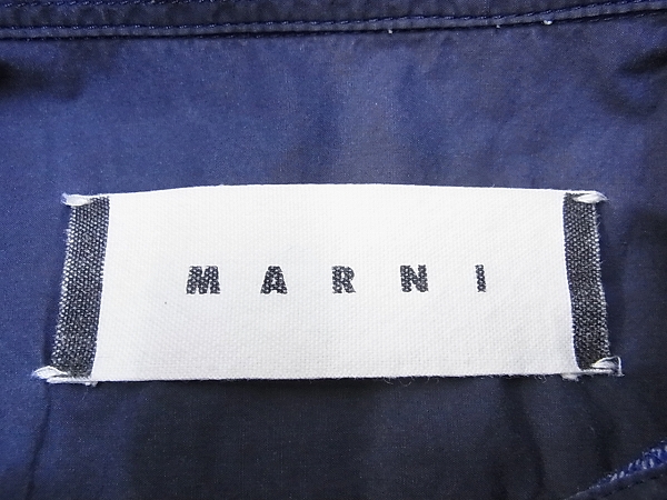実際に弊社で買取させて頂いたMARNI/マルニ スタンダード チャック柄 切り替し長袖シャツ 44の画像 2枚目