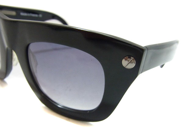 実際に弊社で買取させて頂いたLANVIN/ランバン カニエ着サングラス セルフレーム 黒/LV2114の画像 6枚目