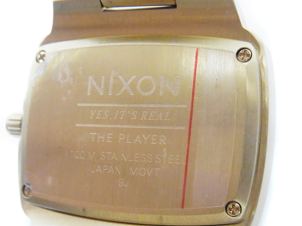 実際に弊社で買取させて頂いたNIXON/ニクソン クオーツ 腕時計 プレイヤー ゴールド Ａ140509の画像 4枚目