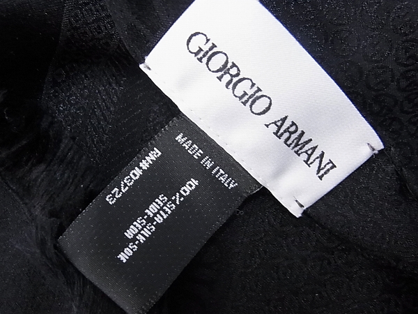 実際に弊社で買取させて頂いたGiorgio Armani/アルマーニ シルクマフラー/ストール ブラックの画像 1枚目