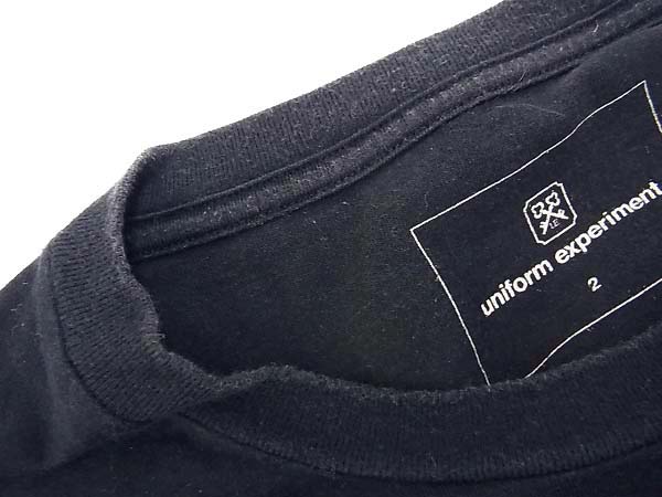 実際に弊社で買取させて頂いたユニフォームエクスペリメント ロゴプリント半袖Tシャツ 濃紺/2の画像 4枚目