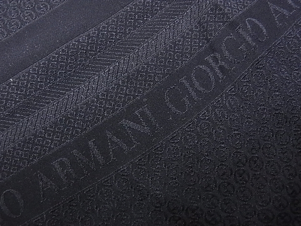 実際に弊社で買取させて頂いたGiorgio Armani/アルマーニ シルクマフラー/ストール ブラックの画像 2枚目