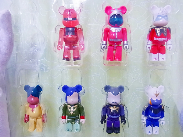 実際に弊社で買取させて頂いたBE@RBRICK/ベアブリック ガンダム70% 20体1ケースセットの画像 5枚目