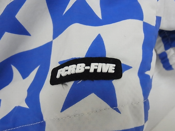 実際に弊社で買取させて頂いたソフネット×NIKE FCRB 13SS FIVE WARM UP ジャケット 青×白 Mの画像 9枚目