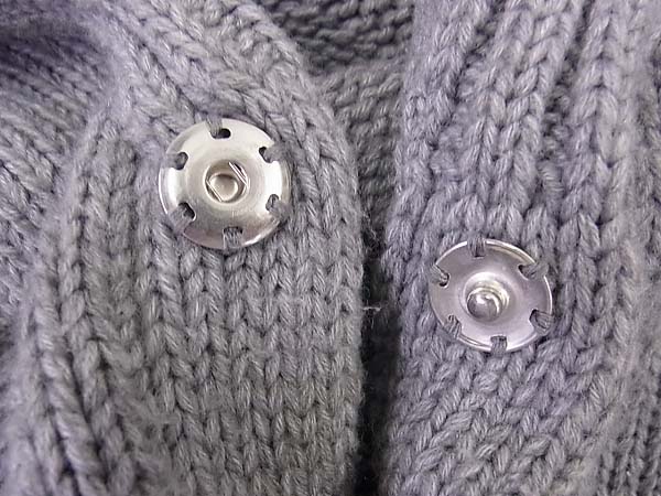 実際に弊社で買取させて頂いたバーニーズニューヨーク ニットジャケット カーディガン 灰/Lの画像 6枚目