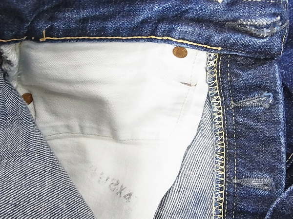 実際に弊社で買取させて頂いたDENIME/ドゥニーム ボタンフライ ストレートデニム Lot485/28の画像 4枚目