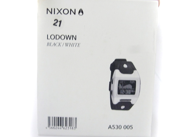 実際に弊社で買取させて頂いたNIXON/ニクソン 腕時計 LODOWN/ローダウン A530-005 黒白の画像 5枚目