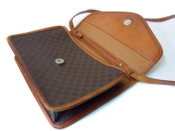 実際に弊社で買取させて頂いたCELINE/セリーヌ マカダムミニショルダーバッグ ブラウンの画像 4枚目