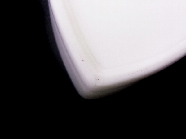 実際に弊社で買取させて頂いたCOACH/コーチ 小物入れ ハート 陶器 ジュエリーケース 白の画像 2枚目