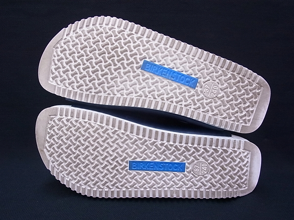実際に弊社で買取させて頂いたBIRKENSTOCK/ビルケンシュトック×MUFF サンダル 紺白 24.0の画像 4枚目