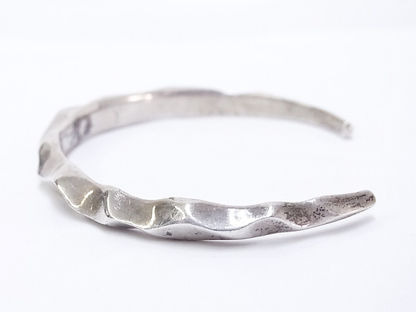 実際に弊社で買取させて頂いたディールデザイン DEAL LTD 950/DRIFT ROCK BANGLE/310037 の画像 1枚目