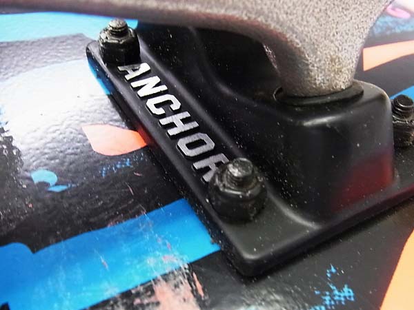 実際に弊社で買取させて頂いたKROOKED/クルックト スケートボード  トラック ANCHORの画像 5枚目