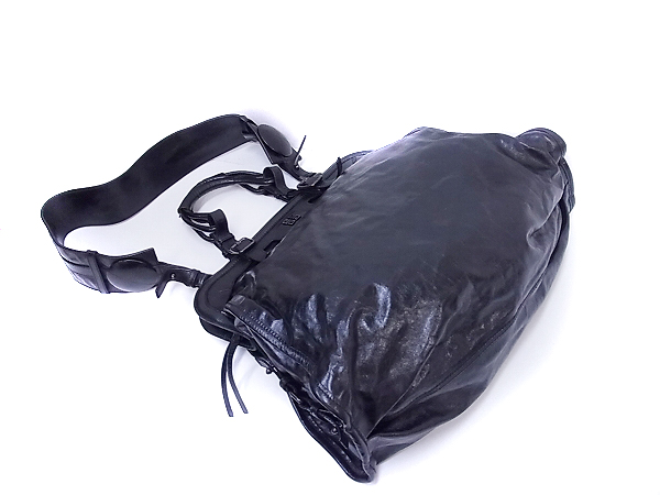 実際に弊社で買取させて頂いたGIVENCHY/ジバンシイ 2WAYレザーボストン/ショルダーバッグ 黒の画像 3枚目