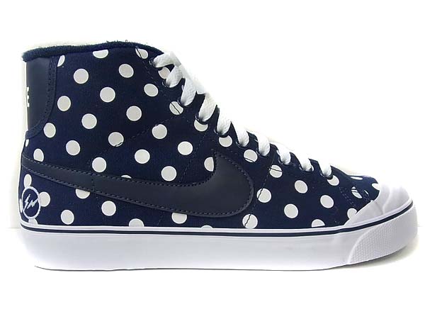 実際に弊社で買取させて頂いたnike×uniform experiment ZOOM ALL COURT MID 467046-400/27の画像 7枚目