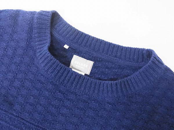 実際に弊社で買取させて頂いたDELUXE/デラックス ウールセーター/ニット 雪柄 ブルー Lの画像 2枚目