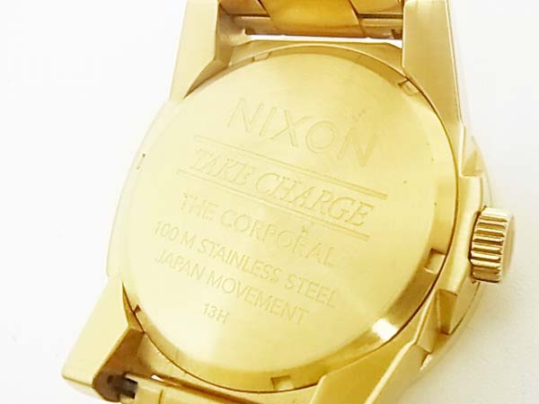 実際に弊社で買取させて頂いたNIXON/ニクソン オールゴールド コーポラル 腕時計/A346-502の画像 5枚目