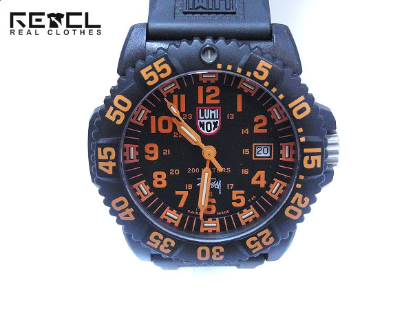 実際に弊社で買取させて頂いたルミノックス×STUSSY ダイバーズウォッチ 腕時計 黒オレンジ
