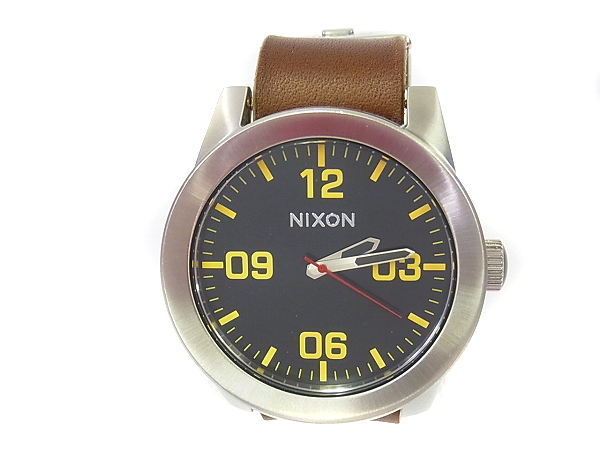 実際に弊社で買取させて頂いたNIXON/ニクソン TAKE CHARGE/テイクチャージ クォーツ 腕時計の画像 1枚目