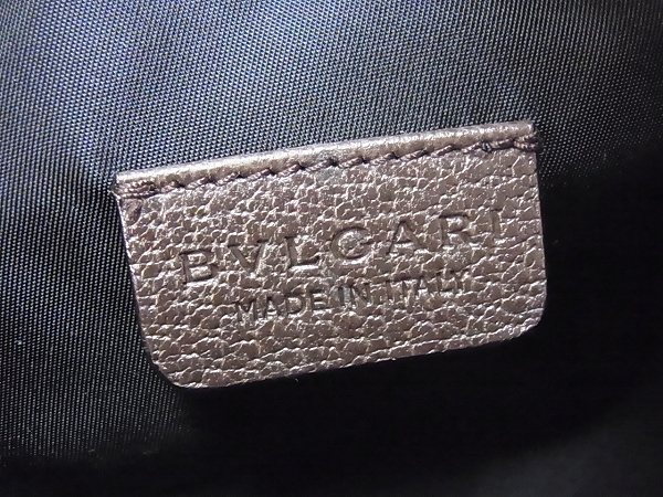 実際に弊社で買取させて頂いたBVLGARI/ブルガリ ロゴマニア コスメポーチ/小物入れ ブラウンの画像 5枚目