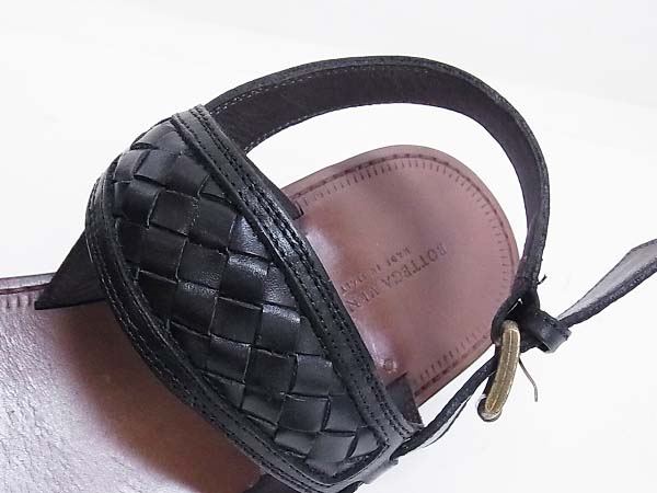 実際に弊社で買取させて頂いたBOTTEGA VENETA/ボッテガヴェネタ 編み込みレザー サンダル/42の画像 5枚目