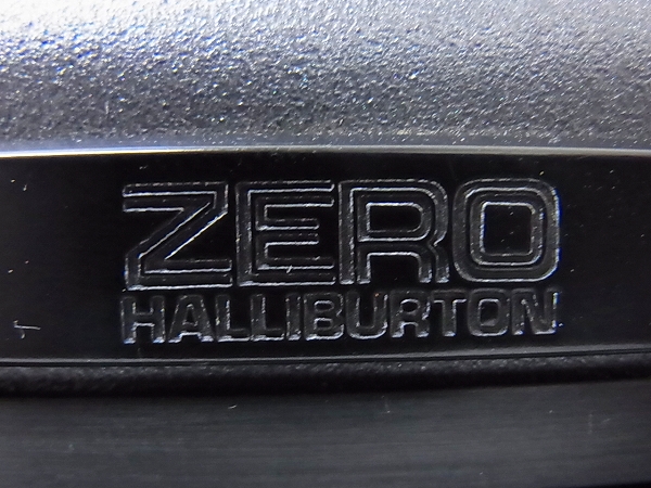 実際に弊社で買取させて頂いたZERO HALLIBURTON/ゼロハリバートン アタッシュケース 灰の画像 5枚目