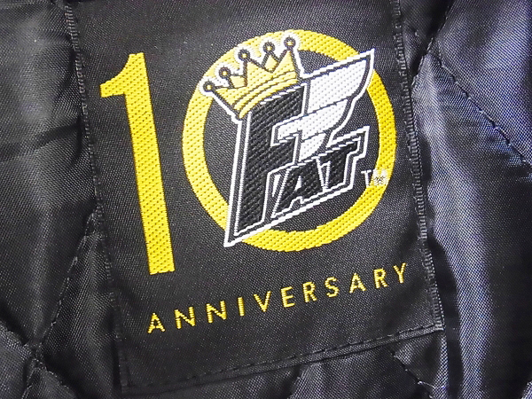 実際に弊社で買取させて頂いたFAT/エフエーティー 10th ANNIVERSARY  Fロゴ/スタジャン Lの画像 2枚目