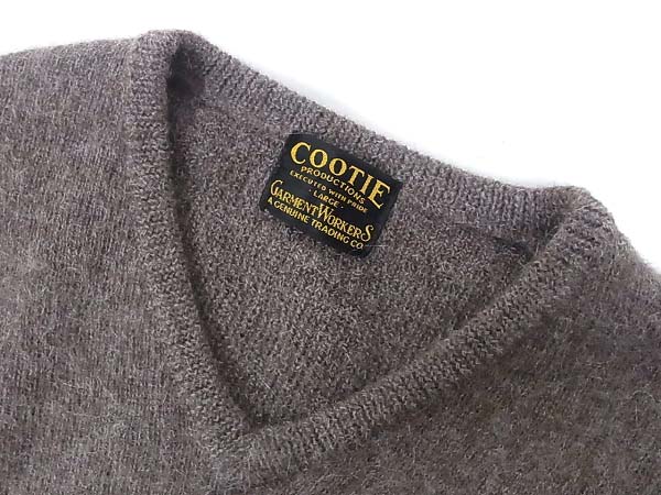 実際に弊社で買取させて頂いたCOOTIE/クーティー アルパカセーター/ニット Vネック 薄茶 Lの画像 2枚目