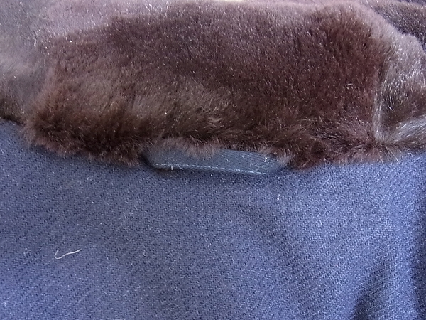 実際に弊社で買取させて頂いたdunhill/ダンヒル ファー付き/ダウンジャケット ネイビー/Mの画像 2枚目