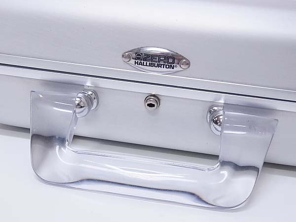 実際に弊社で買取させて頂いたZERO halliburton/ゼロ ハリバートン 2WAYミニアタッシュケースの画像 4枚目
