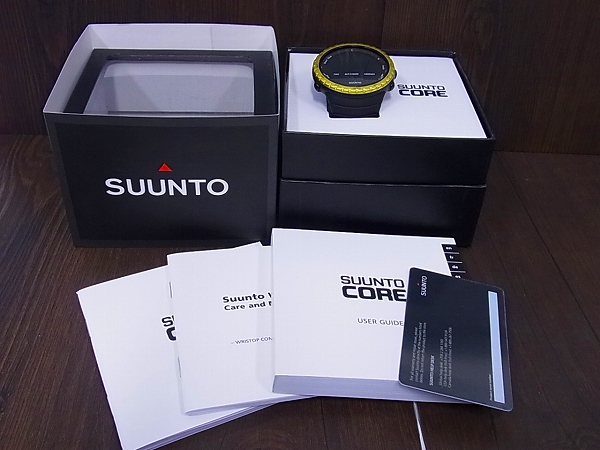 実際に弊社で買取させて頂いたSUUNTO/スントコア Black Yellow デジタル腕時計/SS013315010の画像 6枚目