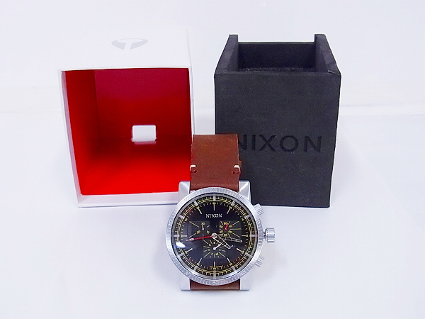 実際に弊社で買取させて頂いたNIXON/ニクソン THE MAGNACON/マグナコン 銀/黒/茶/A458019の画像 5枚目