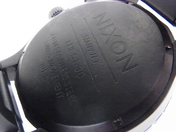 実際に弊社で買取させて頂いたNIXON/ニクソン THE51-30 300M防水 アナログ腕時計/A0571042の画像 5枚目