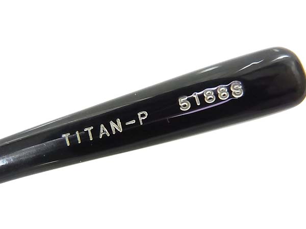 実際に弊社で買取させて頂いたレスザンヒューマン 0ka0de チタン 眼鏡/メガネフレーム 黒赤の画像 4枚目