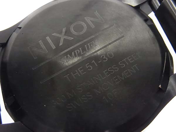 実際に弊社で買取させて頂いたNIXON/ニクソン 51-30 オールブラック アナログ腕時計 A057714の画像 5枚目