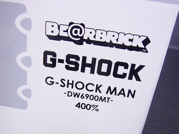 実際に弊社で買取させて頂いたMEDICOM TOY G-SHOCK×ベアブリック G-SHOCK MAN 白 400％の画像 7枚目