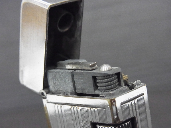 実際に弊社で買取させて頂いたdunhill LONDON/ダンヒル 1940年代 ビンテージオイルライターの画像 6枚目