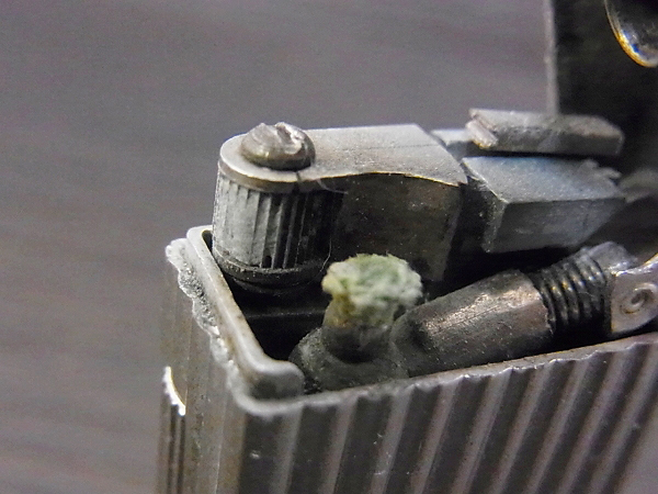 実際に弊社で買取させて頂いたダンヒル ショート ローラライト オールド オイルライターの画像 4枚目